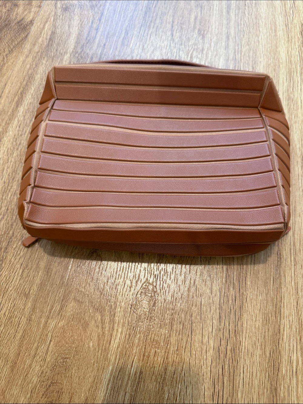 Womens cosmetic make up Bag New brown as seen in designer shops - Picture 5 of 6